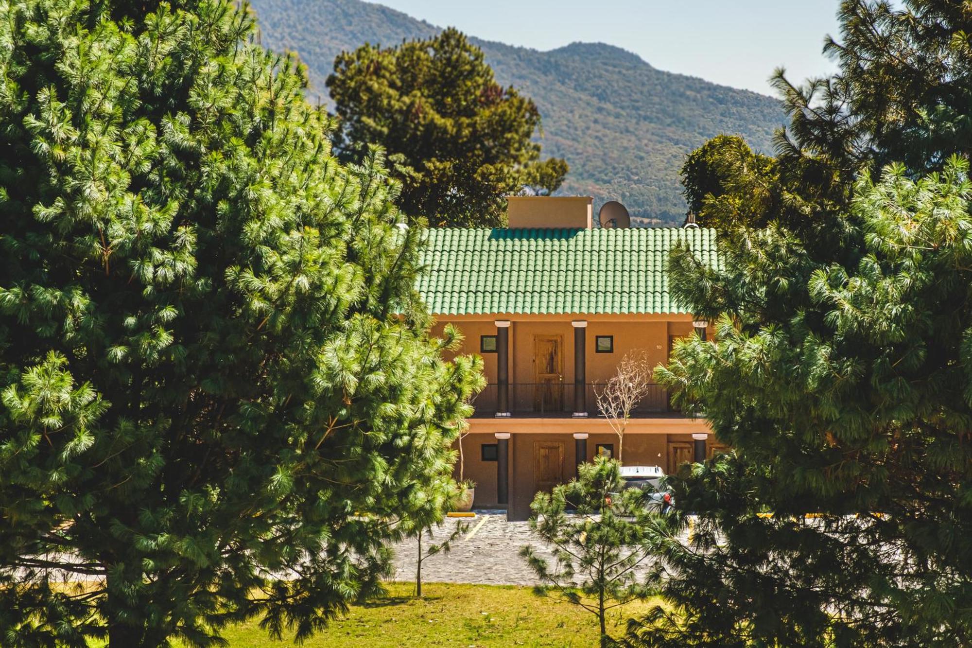 Zirahuen Forest And Resort Eksteriør bilde